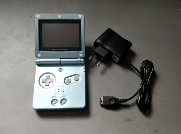 Game Boy Advance SP